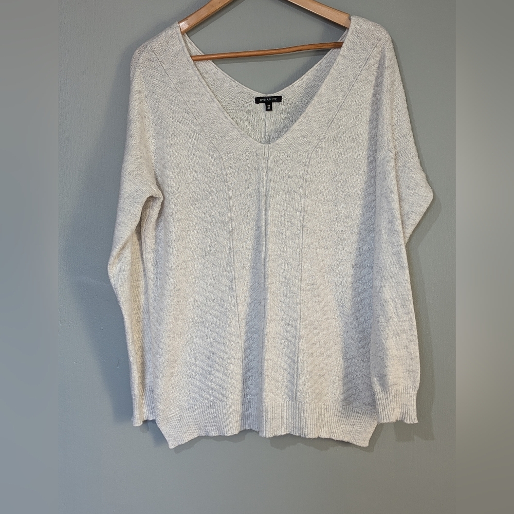 Dynamite Women's Small V-Neck Cream Knit Long Sleeve Sweater